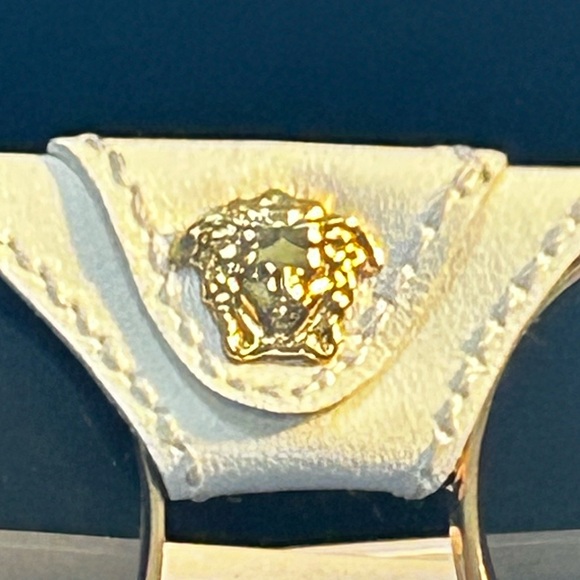 Versace Medusa Aviator Sunglasses - Picture 9 of 9